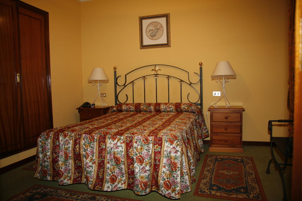 Hotel San Rosendo Ourense Bilik gambar